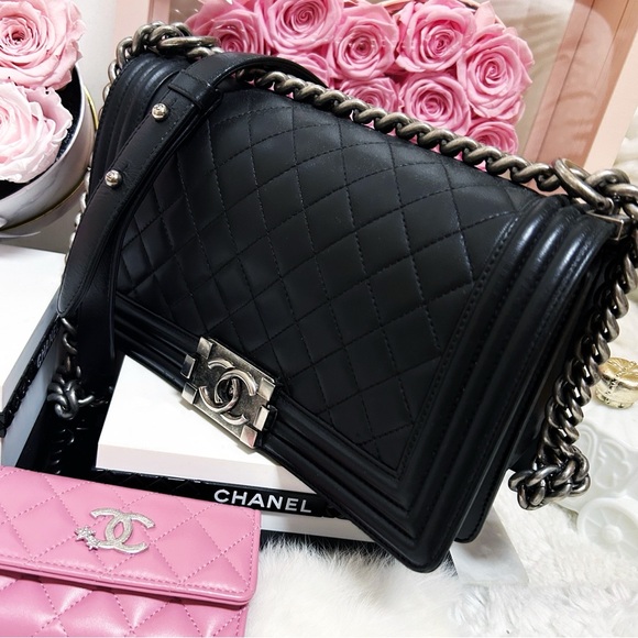 Authentic CHANEL Black Medium Ruthenium Calfskin Classic Le Boy Bag - Picture 4 of 15